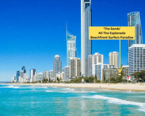 Surfers Beachfront Family Retreat, Surfers Paradise